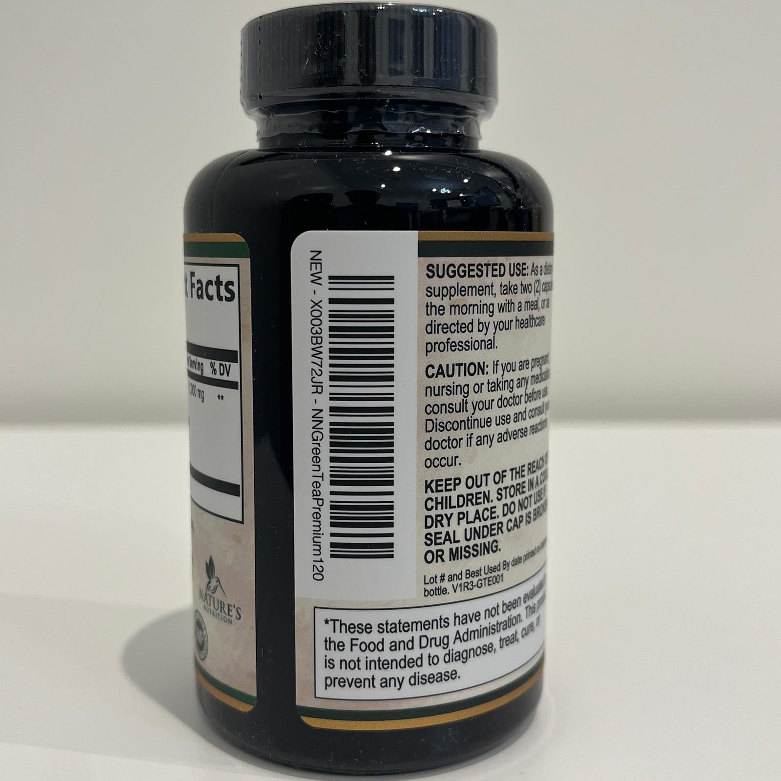 Graphic showing heart health and antioxidant support