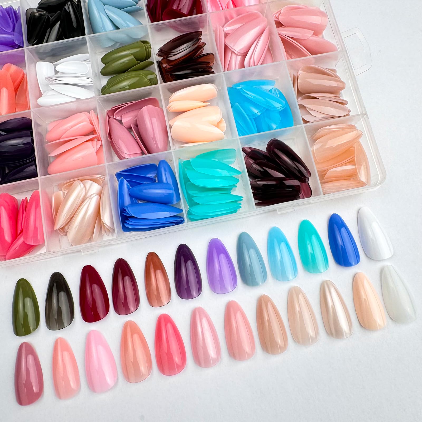 GUFUGU 12-sizes sheet helps you find the perfect fit for each nail.