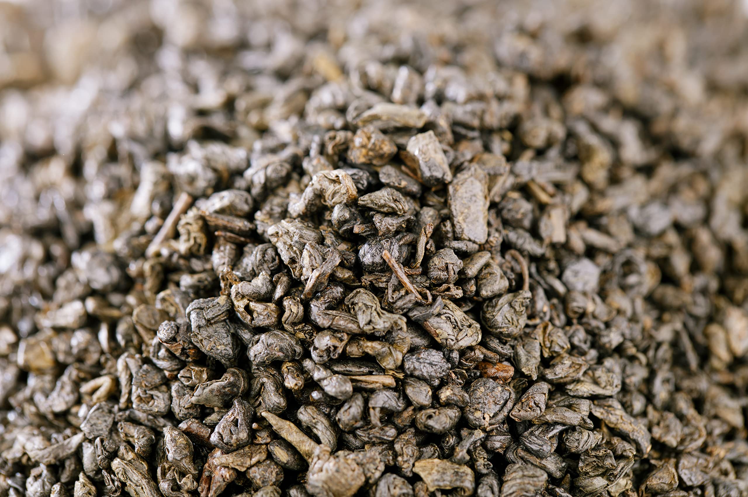 Rolled gunpowder tea balls with packaging