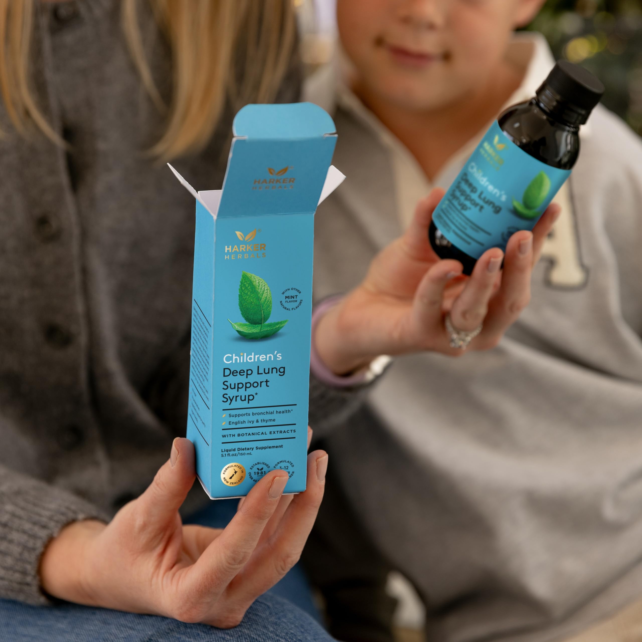 Close up of bottle label highlighting plant-based respiratory support