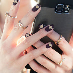Healeved environmentally friendly alloy ensures comfortable wear for daily manicures.