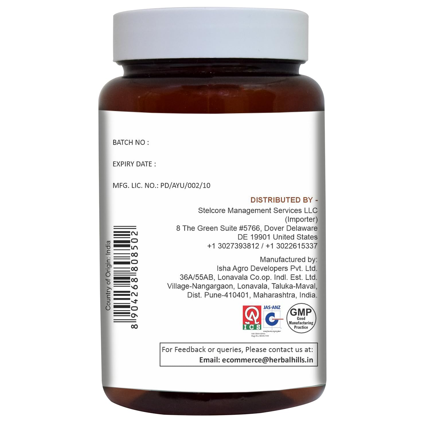 Arjuna bark extract capsules arranged in a row