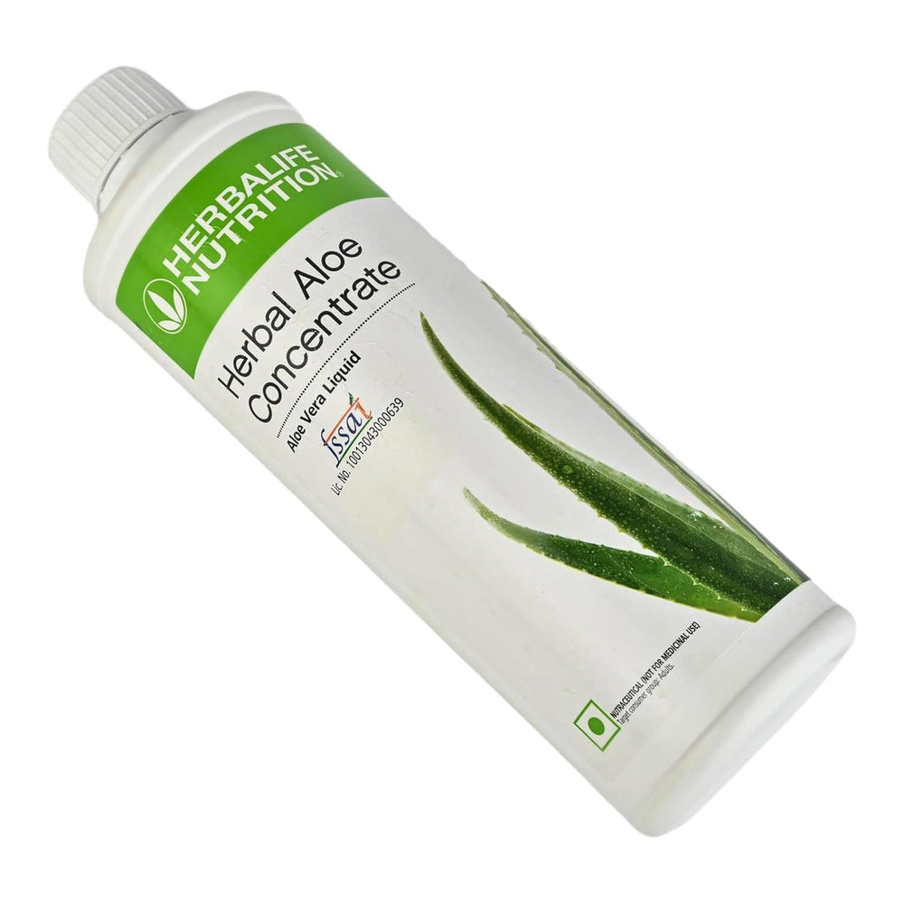 Herbalife Cranberry flavor concentrate close-up, a zero-calorie hydration option.