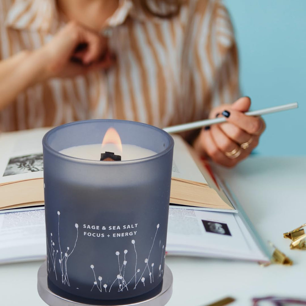 Home aromatherapy candle suitable for meditation and focus