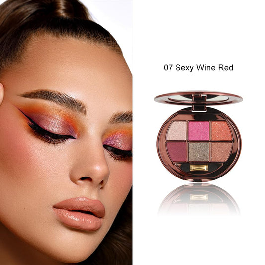 Houksouml palette highlights silky fine texture for easy blending on lids