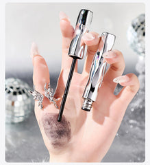 HUDABABY steel pipe eyelash primer design adds a modern touch