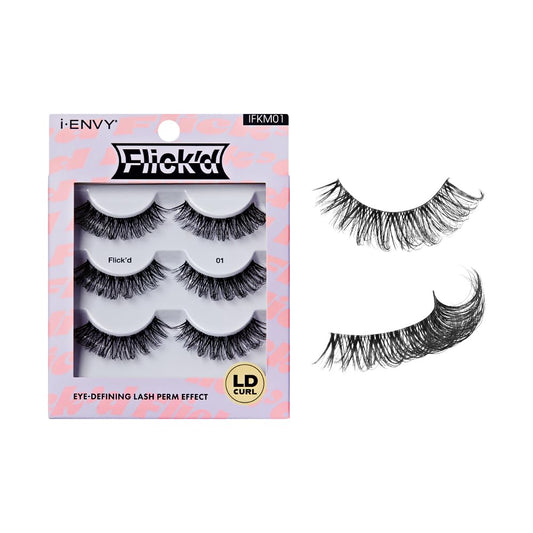i•ENVY Flick'd LD Curl lashes with clear band for seamless blending and a natural finish.