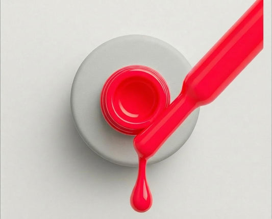 IN.HYPE N.HYPE neon pink gel brush applying crisp salon-quality lines.