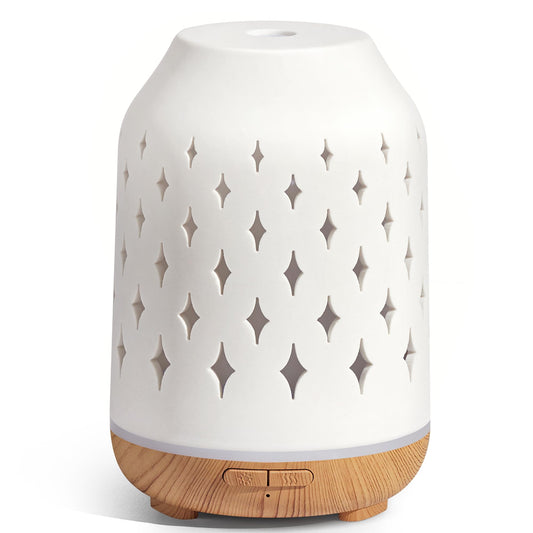 InnoGear 150ml ceramic diffuser in white with star-engraved ceramic cover