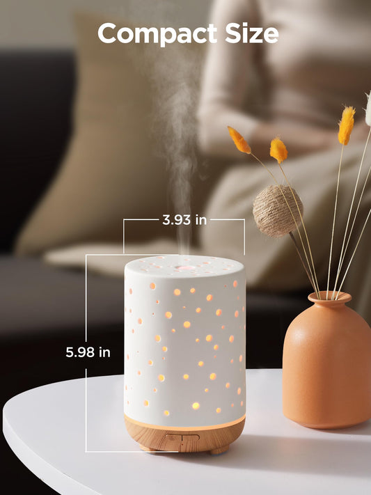 Ceramic diffuser with circular engravings – white