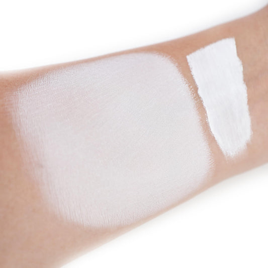 IS'MINE white liquid foundation swatches show even coverage and shade range.