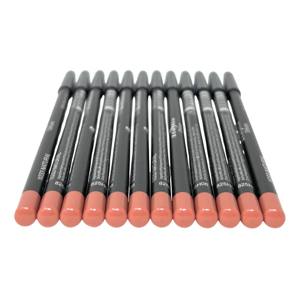 Italia-Deluxe Ultra Fine Lip Liner 1033 Natural close-up showing creamy texture for precise outlining
