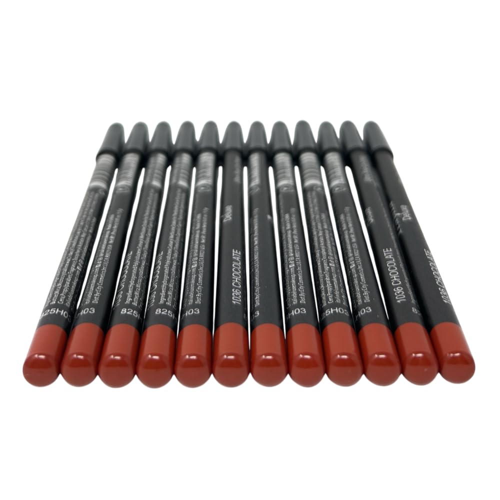 Italia-Deluxe Ultra Fine Lip Liner 1036 Chocolate packaging highlights precise, long-lasting color.