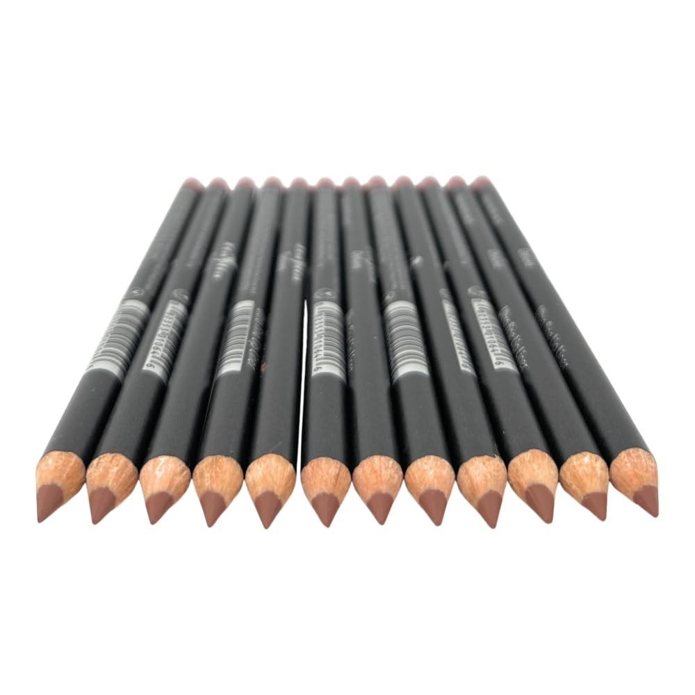 Italia-Deluxe Ultra Fine Lip Liner Hazelnut 1064 sharpened pencil ready for smooth application