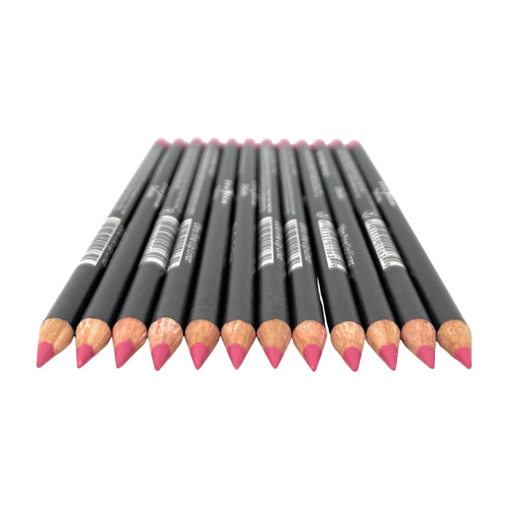Italia-Deluxe Ultra Fine Lip Liner precision edge demonstrating clean lip definition