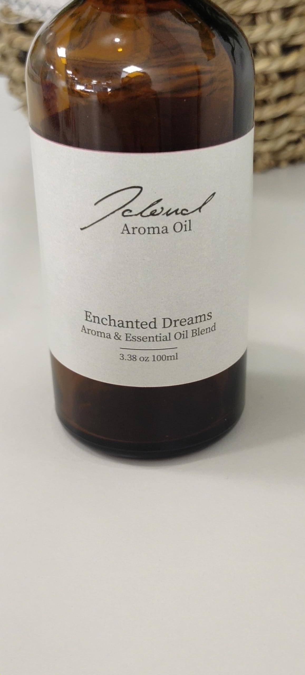 Safe and pet-friendly essential oil for homes