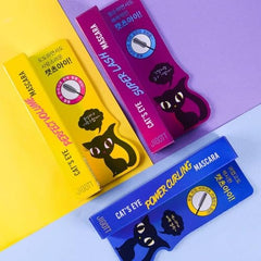 Jigott Cat's Eye Perfect Volume Mascara lashes closeup highlights length and curl.
