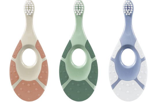 Jordan* front packaging showing three brushes and eco benefits