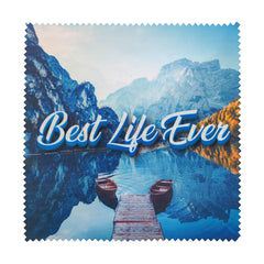 Close-up of inspirational messages on cloth: Declare The Good News and Those Seeking Jehovah Will Lack Nothing Good