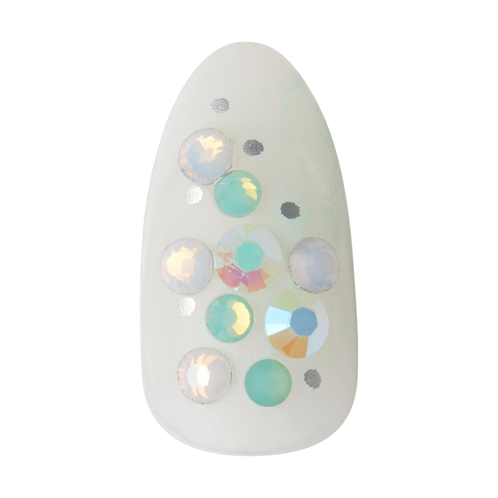 KISS imPRESS Salon-quality look at home without polish drying time.