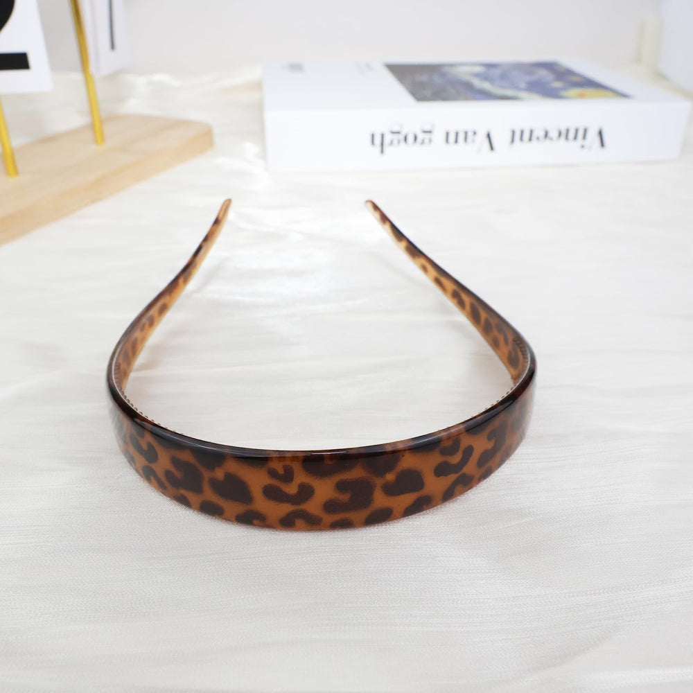 KOVOLITU headband used in daily routine for comfortable wear and hair control