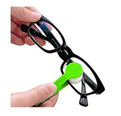 Compact plastic handle with microfiber pads for cleaning lenses