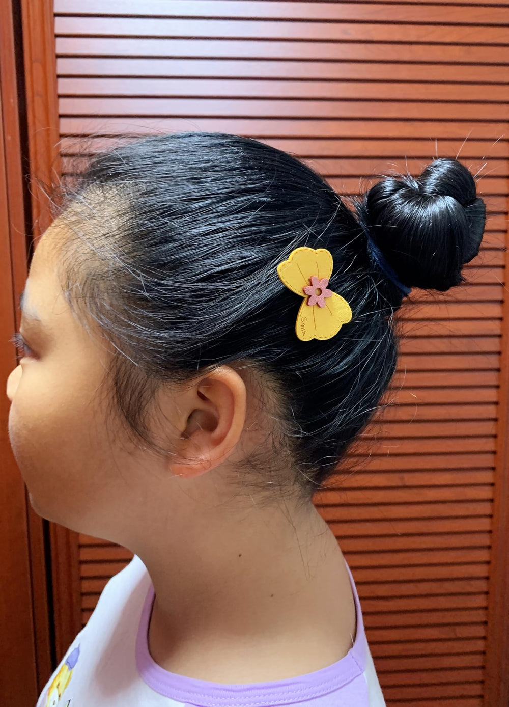 Lemeilleur fringe stickers for hairlines and nape areas smooth stray hairs.