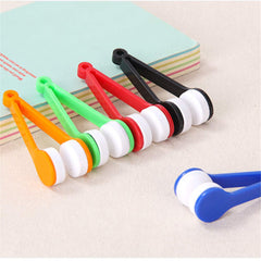 Packaging for 12-piece LERORO glasses cleaner clips