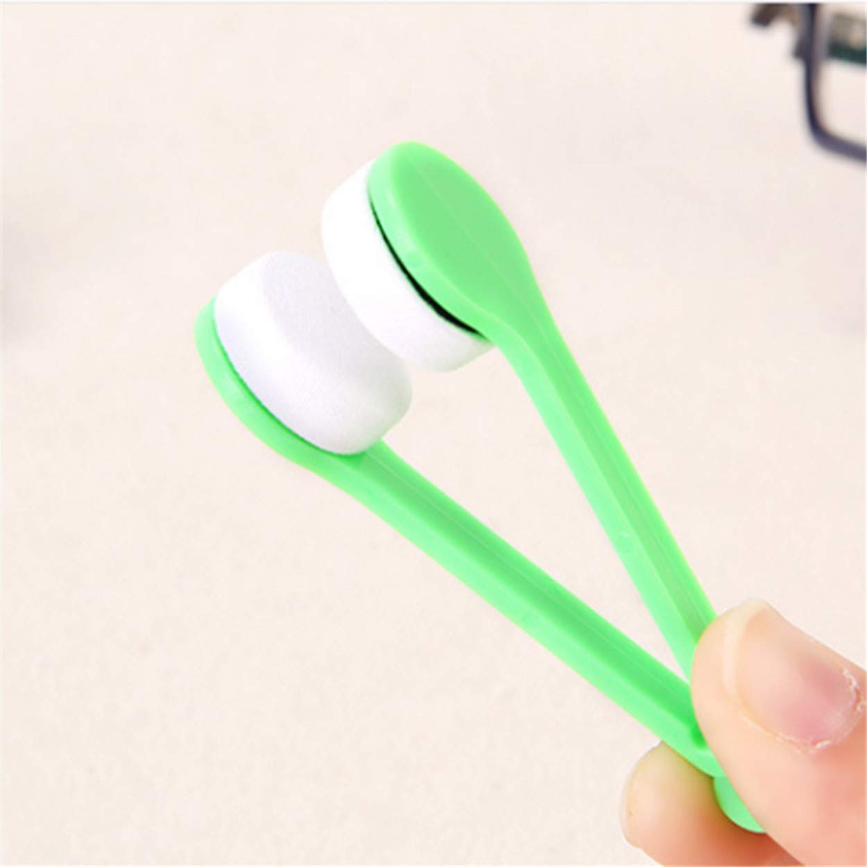 LERORO mini microfiber glasses cleaner clip - yellow color