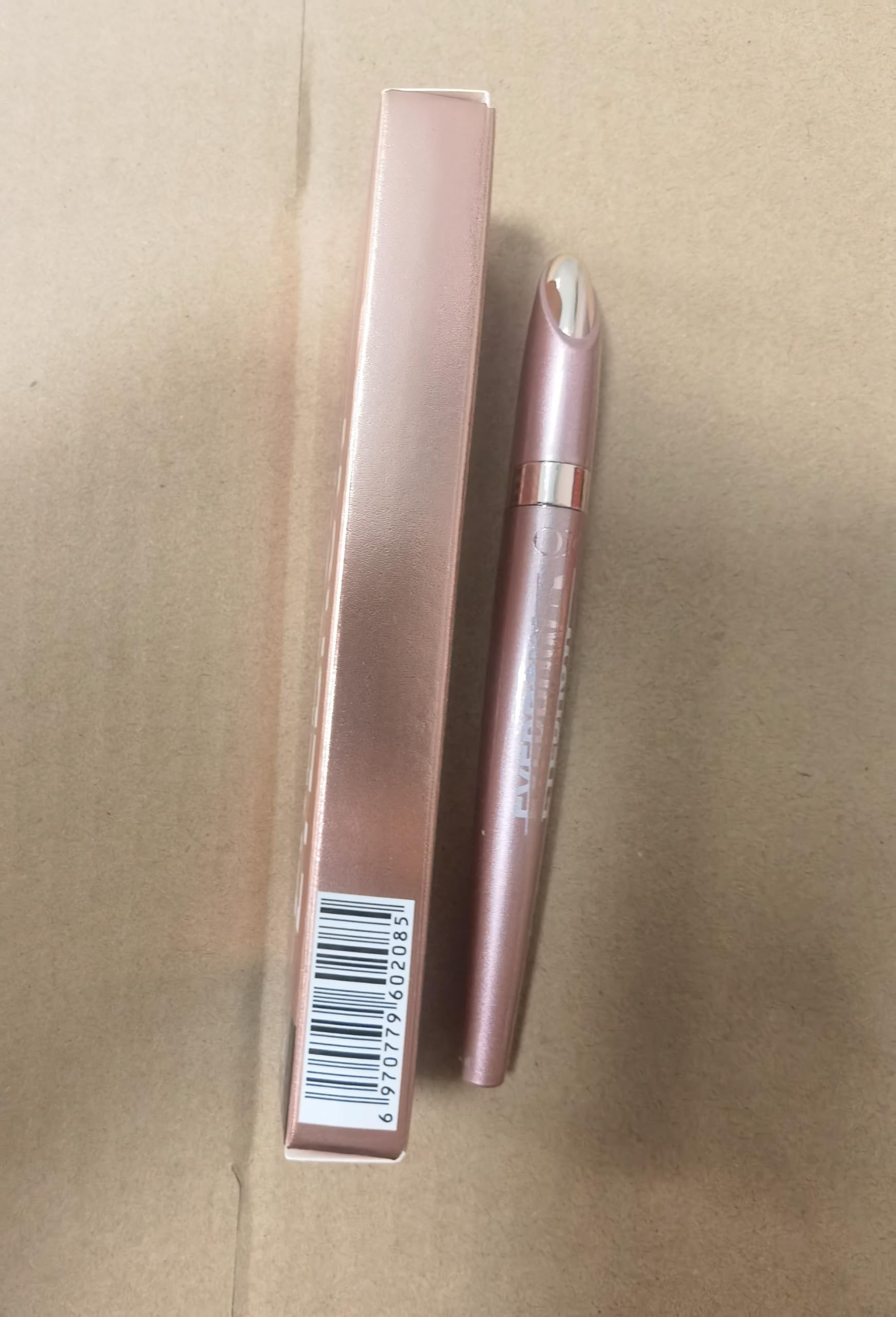 Liayozl Gift-ready eyebrow pen closeup ideal for gifting.