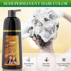 Hand applying LUJAJIAO shampoo-dye demonstrates quick 5–10 minute process