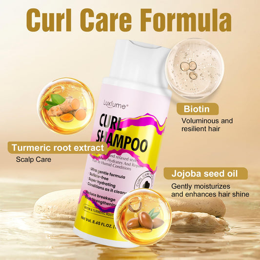 Luxfume Curl Shampoo creamy lather demonstrates gentle cleansing for curly hair.