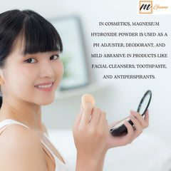 Shaker with mGanna Magnesium Hydroxide Powder