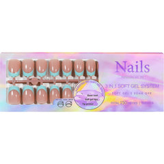 Maigitur colorful soft nails add playful flair to any look.