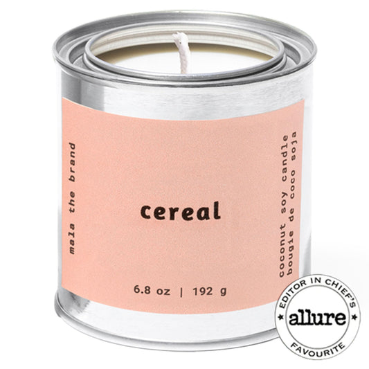 Close-up of candle label showing vegan coconut wax and 45-hour burn