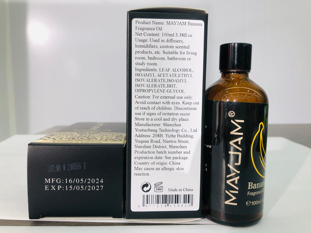Contents of MAYJAM Banana fragrance oil set with dropper