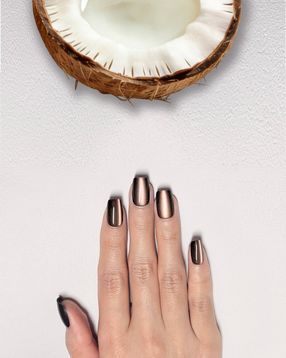 Melines nail kit with jelly adhesive tabs for quick, reusable application.