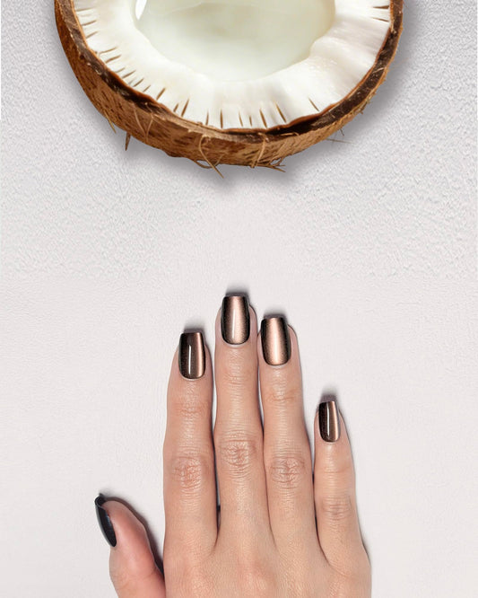 Melines nail kit with jelly adhesive tabs for quick, reusable application.