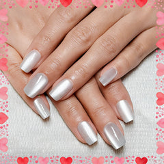 Melines white cat-eye nails kit with sheer icy white finish for quick salon-style nails.