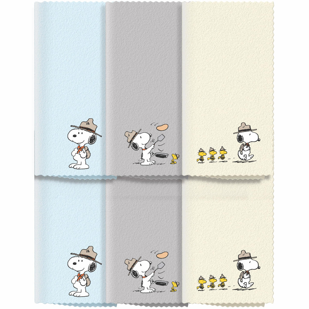 Microfiber cleaning cloths for glasses and lenses with Snoopy design