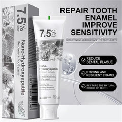 Mint leaves and toothpaste for fresh breath close up