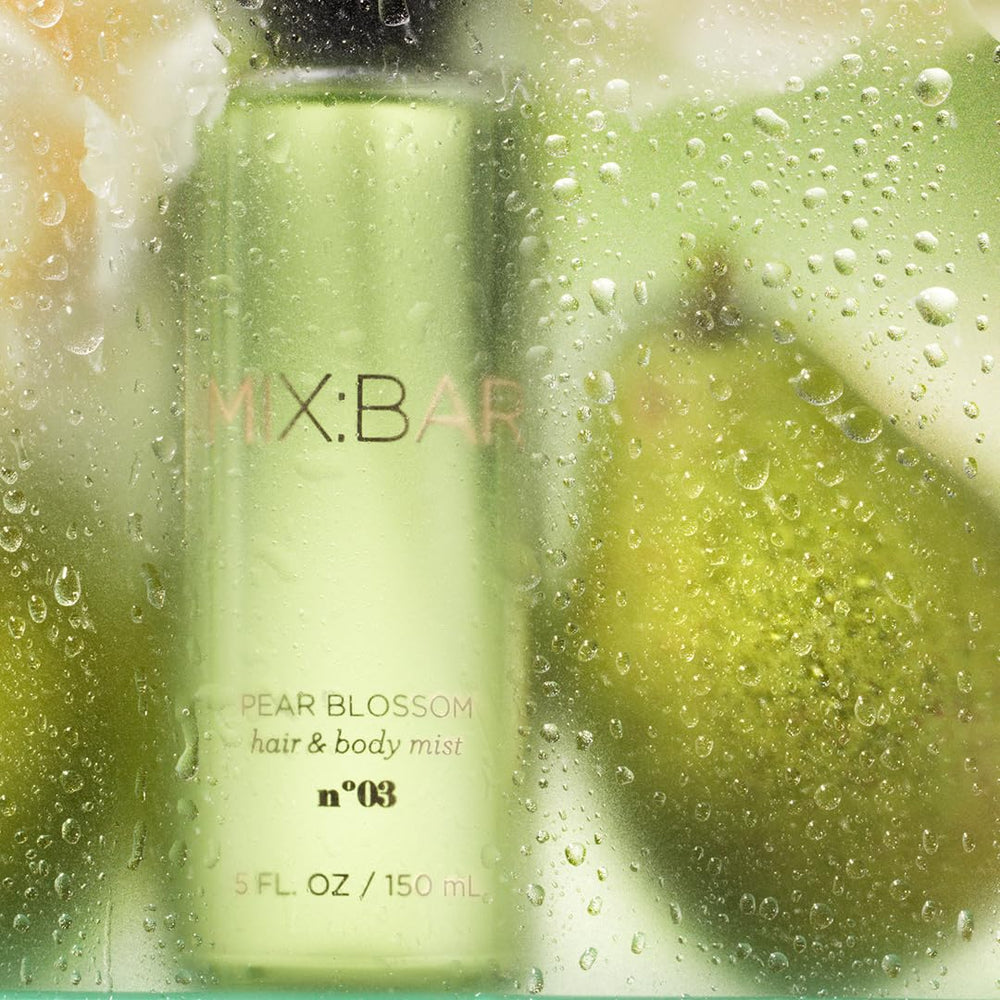 MIX:BAR Pear Blossom petals close-up highlighting delicate peony notes for mood support.
