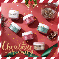 Modelones green acrylic powder creates festive nail art without a lamp.