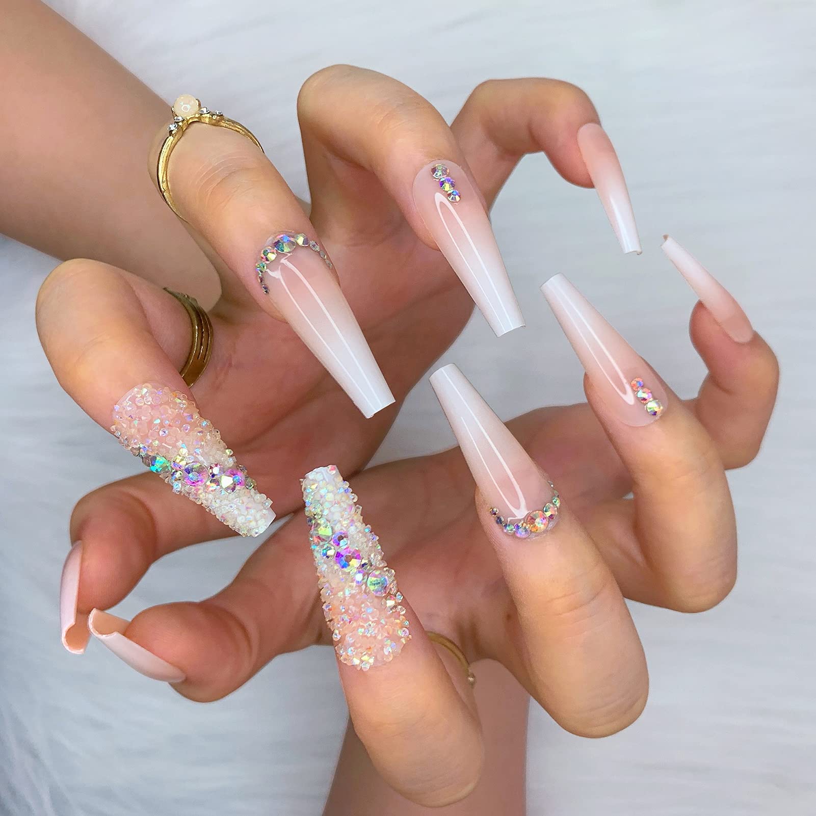 Morily reusable nail adhesive tabs for cost-efficient wear