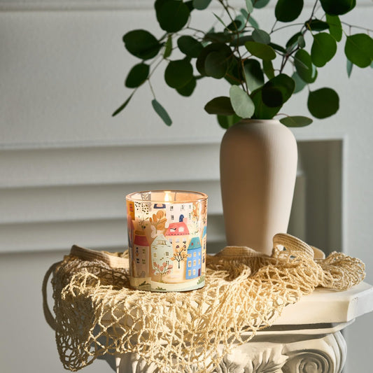 Close-up of candle label highlighting burn quality and soy wax