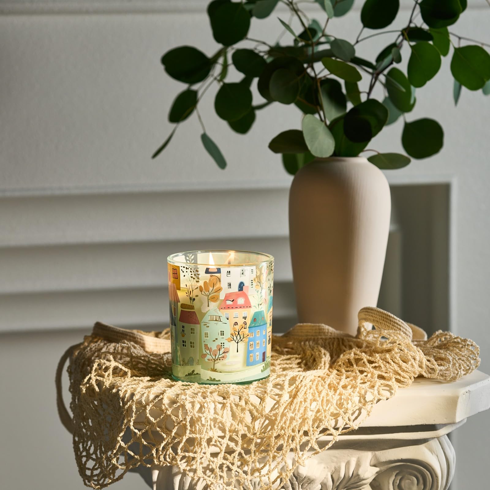 Gift-ready Island Weekend candle packaging (image 5)