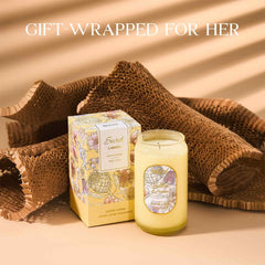Elegant gift-ready packaging for Vaillna candle