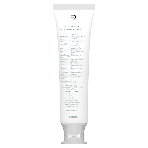 Hydrated silica whitening close-up