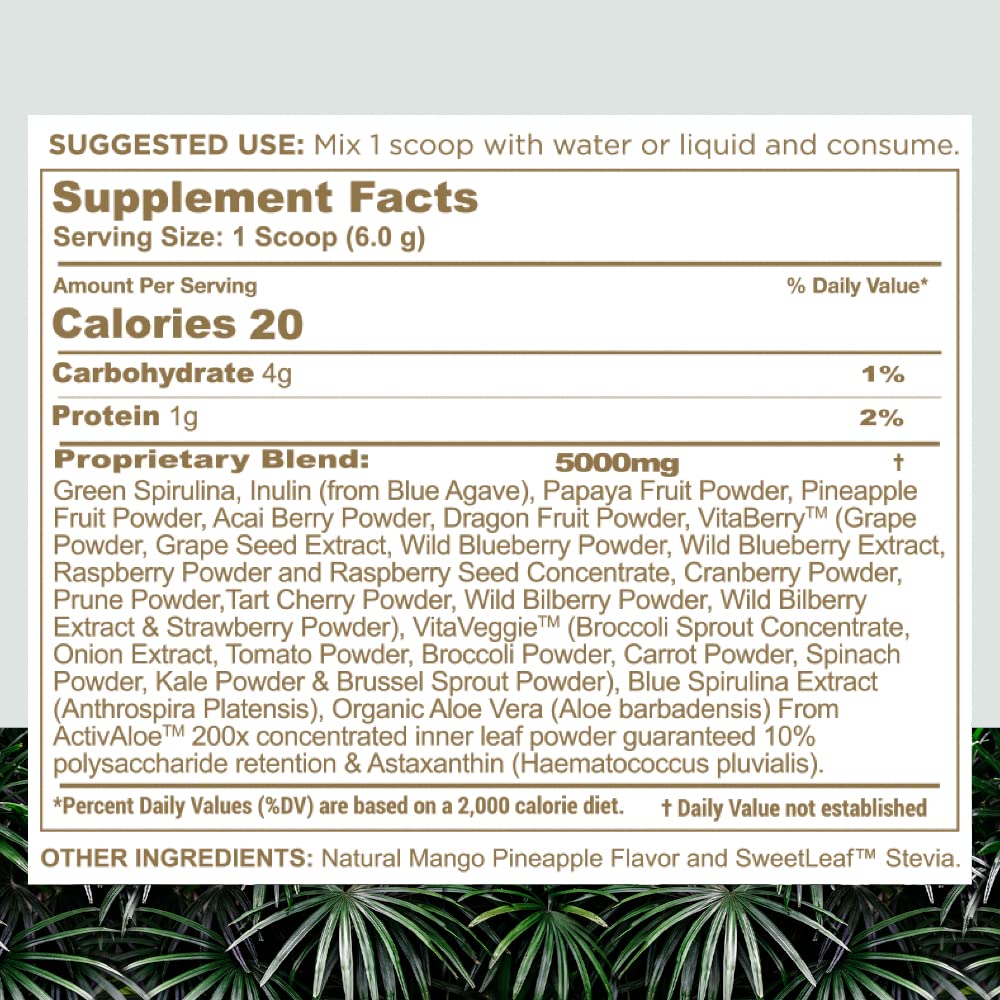 Fruits and a glass with nbpure Superfood Paradise Mango Pineapple