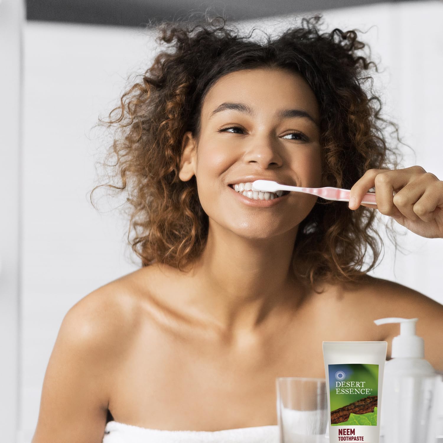 Ingredients including zinc citrate and Australian tea tree oil